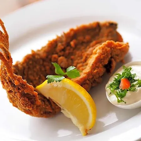 מלון Altes Kurhaus 3*